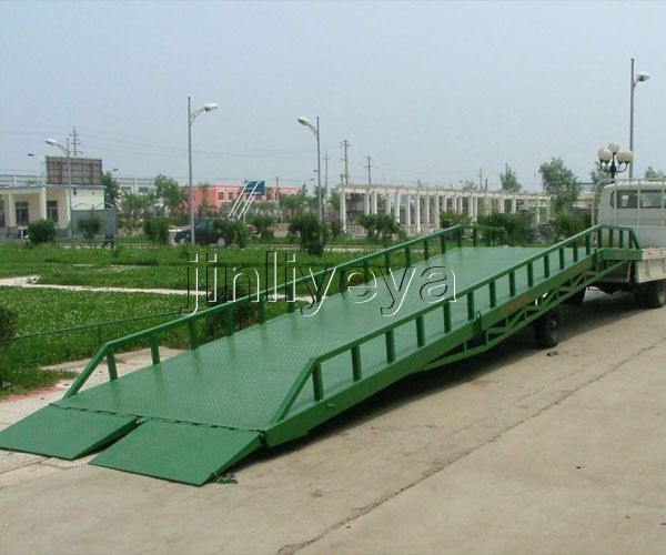 移動(dòng)登車橋廠家